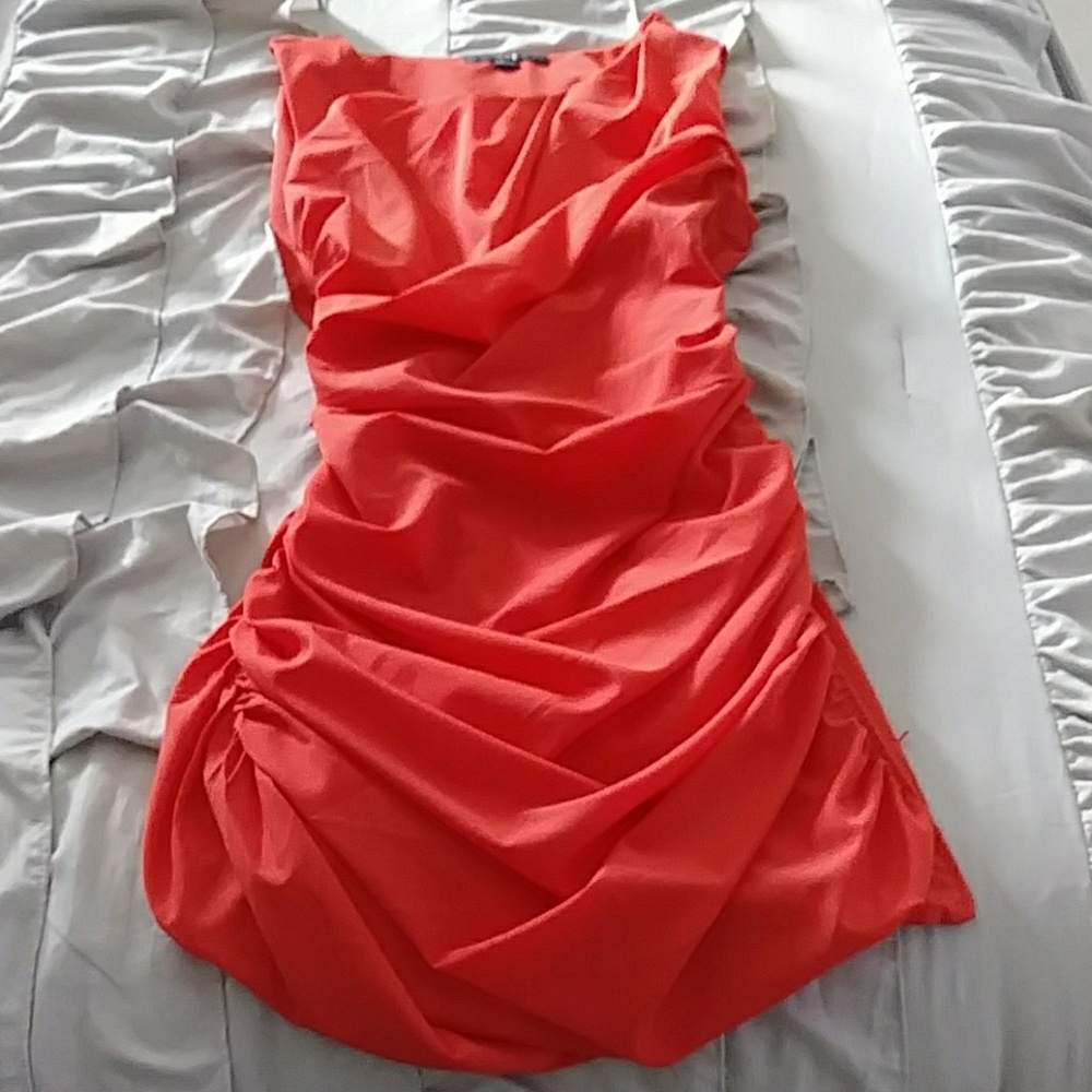 Used one time for a wedding💃size L